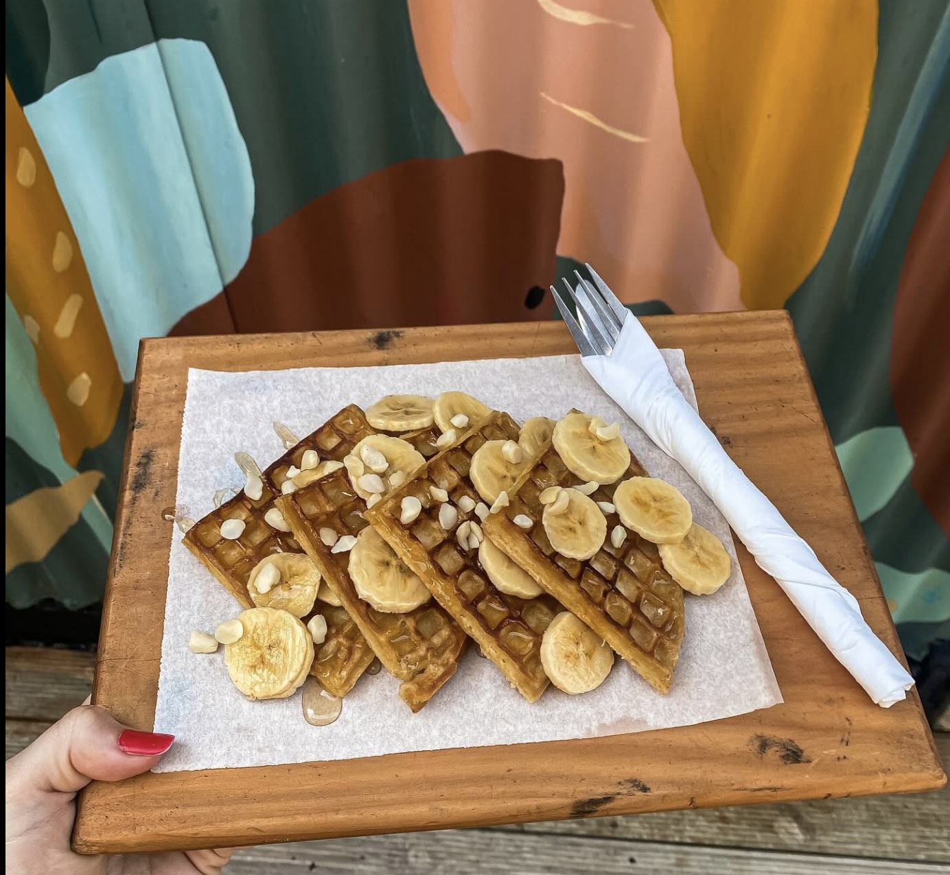 Banana waffles with honey